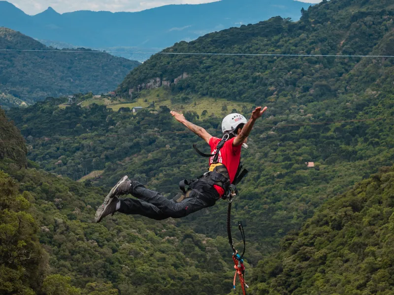 natural-extremo-salto-pendulo3