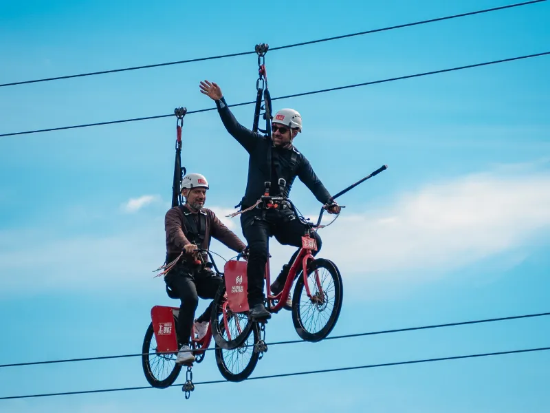 natural-extremo-tirolesa-de-bike3